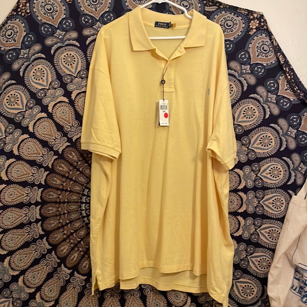 Men’s polo shirt.